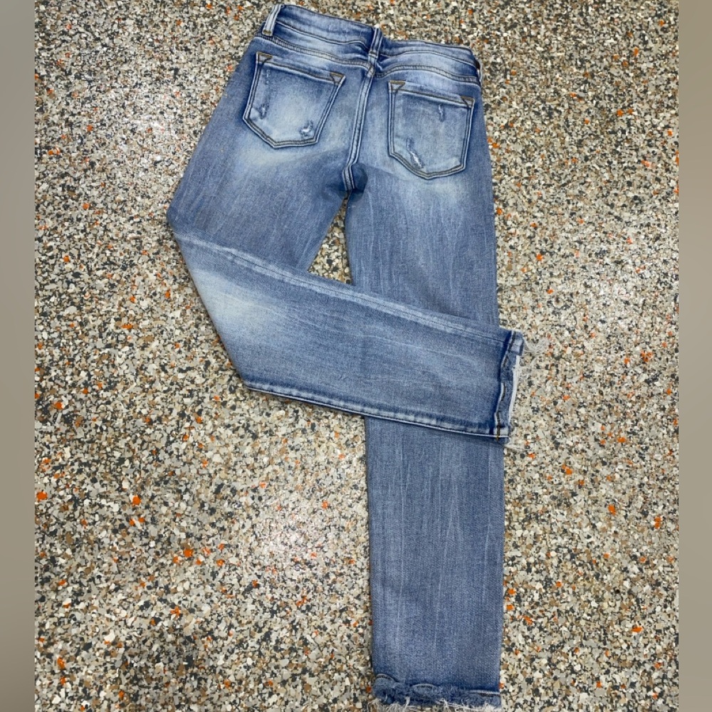 KanCan Signature Mid Rise Distressed Jeans - Picture 3 of 4